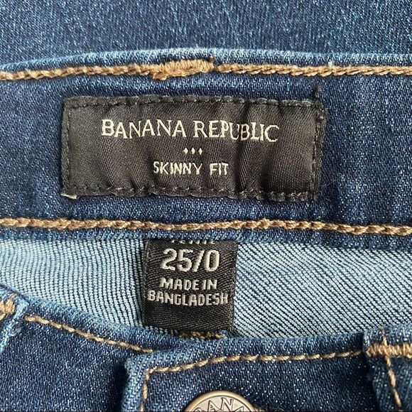 Banana Republic Dark Wash Skinny Jeans, Size 25 or 00 Petite - Picture 4 of 6